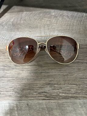 Cougar Gold Aviator Sunglasses with Brown Lenses and Leopard Temples